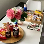 ゲストハウス Habitat Luxury 4*